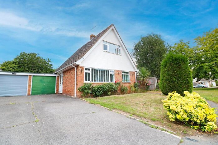 3 Bedroom Detached House For Sale In Chestnut Avenue, Hatfield Peverel, Chelmsford, CM3
