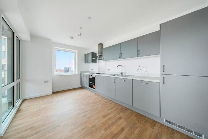 2 Bedroom Apartment To Rent In St Pauls Road Barking, IG11