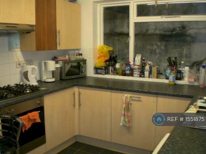 5 Bedroom End Of Terrace House To Rent In Nicholl Street, Swansea, SA1