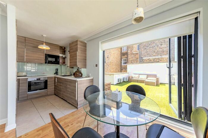 2 Bedroom Flat To Rent In Winchester Street, London, SW1V