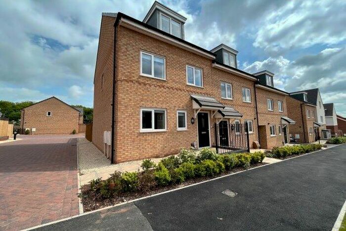 3 Bedroom Property To Rent In Harviston Avenue, Nottingham, NG4