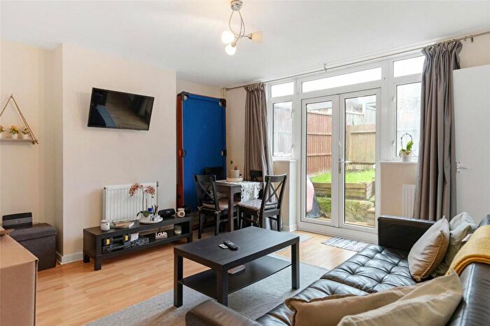 1 Bedroom Flat To Rent In Beulah Hill, London, SE19