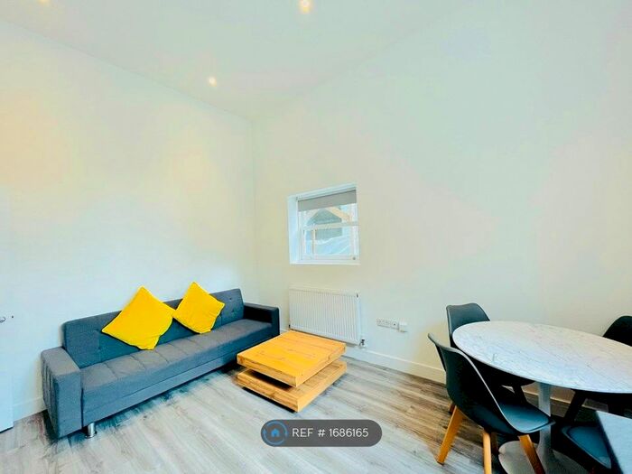 1 Bedroom Flat To Rent In Sidney Road, London, SW9