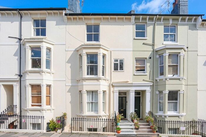 2 Bedroom Flat For Sale In Lansdowne Street, Hove, BN3