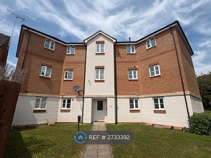2 Bedroom Flat To Rent In Columbia Road, Broxbourne, EN10