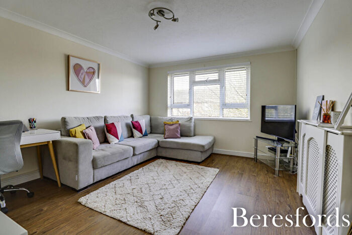 1 Bedroom Apartment For Sale In Britannia Road, Warley, CM14