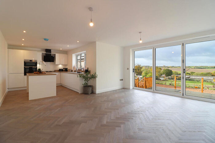 5 Bedroom Detached House For Sale In Rectory Grove, Duckmanton, S44