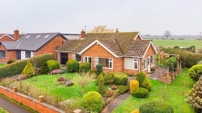 2 Bedroom Detached Bungalow For Sale In North Street, Roxby, Scunthorpe, DN15