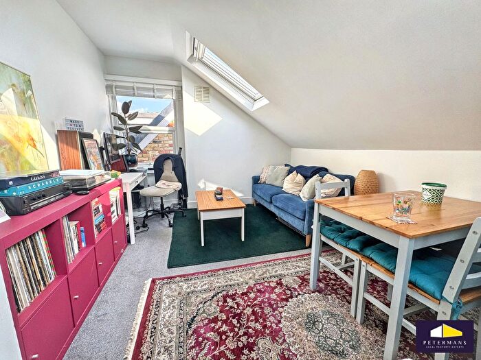 1 Bedroom Flat To Rent In Eardley Road, SW16