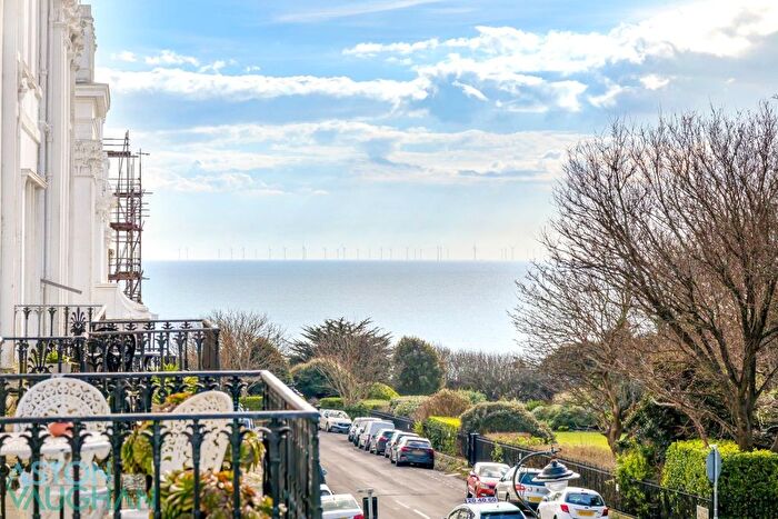 2 Bedroom Flat For Sale In Sussex Square, Brighton, BN2