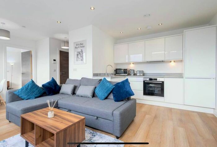 1 Bedroom Flat To Rent In Talbot Road, Old Trafford, M16