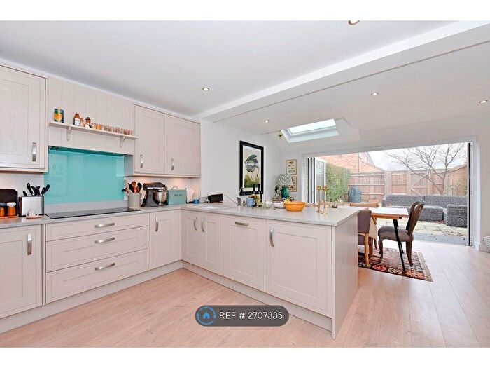3 Bedroom End Of Terrace House To Rent In Horseshoe Crescent, Beaconsfield, HP9