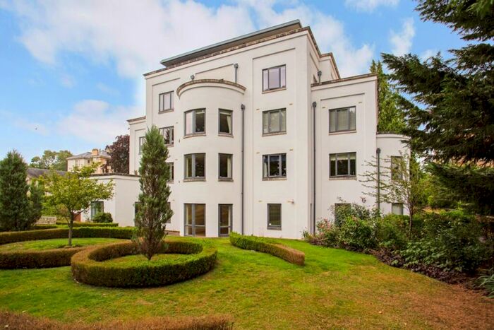 3 Bedroom Apartment To Rent In Pittville Place Cheltenham, GL52