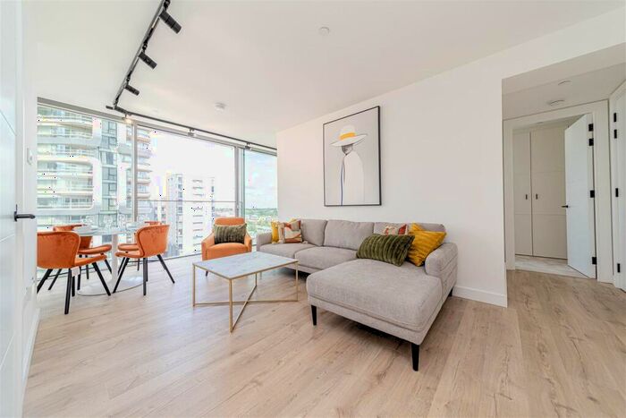 2 Bedroom Apartment To Rent In Valencia Tower, Bollinder Place, London, EC1V