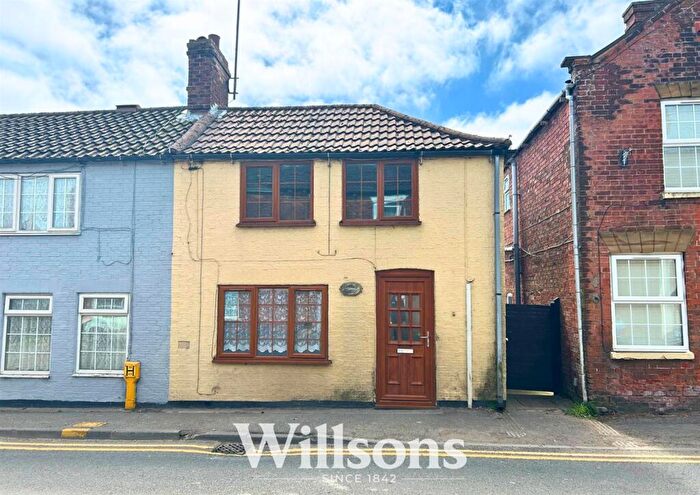 2 Bedroom Semi Detached House To Rent In High Street, Hogsthorpe, PE24