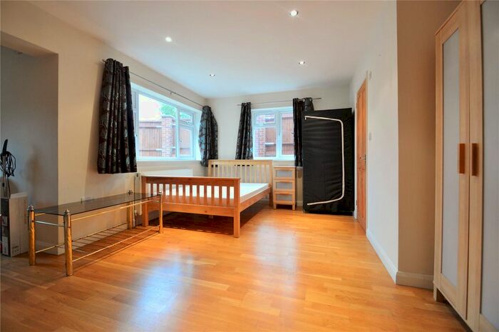 1 Bedroom Maisonette To Rent In Lexington Avenue, Maidenhead, Berkshire, SL6