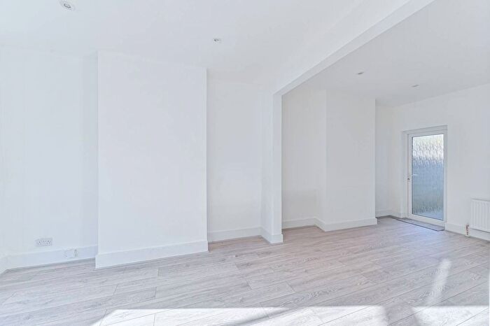 3 Bedroom Terraced House To Rent In Cranbrook Road, Thornton Heath, CR7