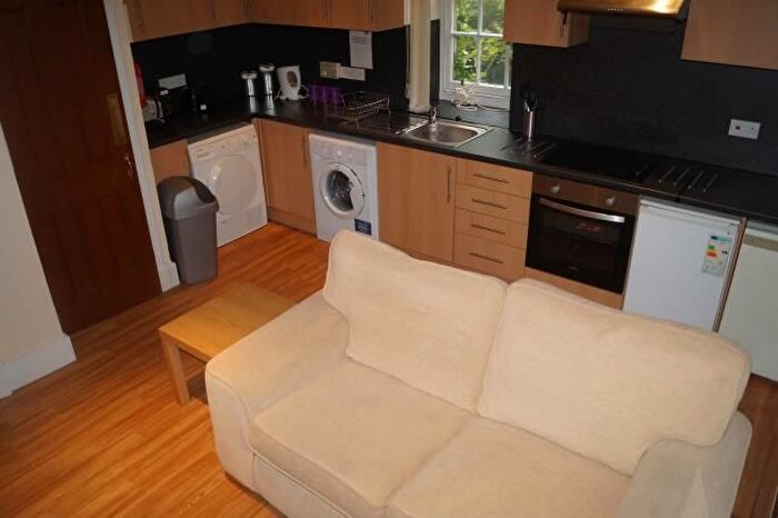 3 Bedroom Flat To Rent In Marischal Street, Flat A, AB11