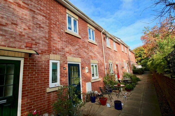 2 Bedroom House To Rent In Mayfield Close, Glastonbury, BA6