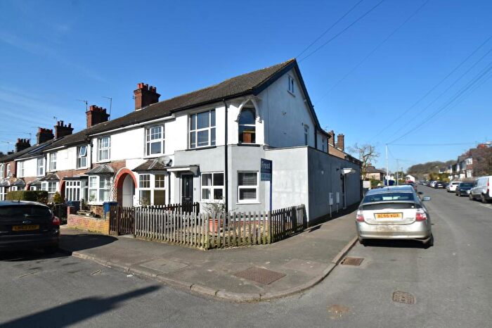 2 Bedroom Maisonette For Sale In Essex Road, Chesham, Buckinghamshire, HP5
