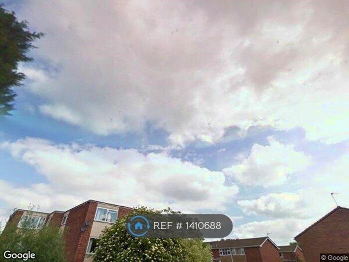 2 Bedroom Flat To Rent In Loughborough Road, West Bridgford, Nottingham, NG2