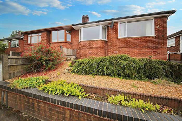 3 Bedroom Bungalow For Sale In Elm Avenue, Standish, WN6