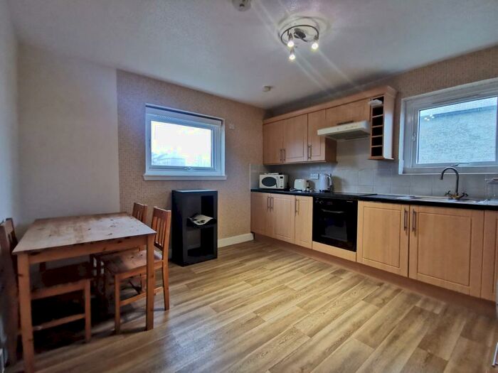 3 Bedroom Flat To Rent In Marquis Road, Aberdeen, AB24