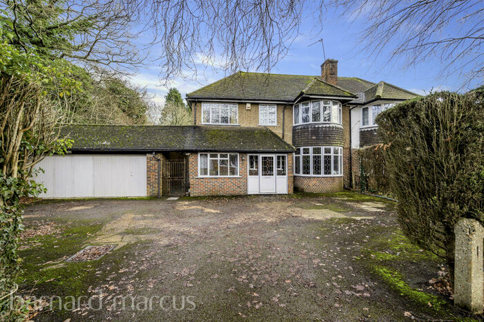 5 Bedroom Detached House To Rent In Vernon Walk, Tadworth, KT20