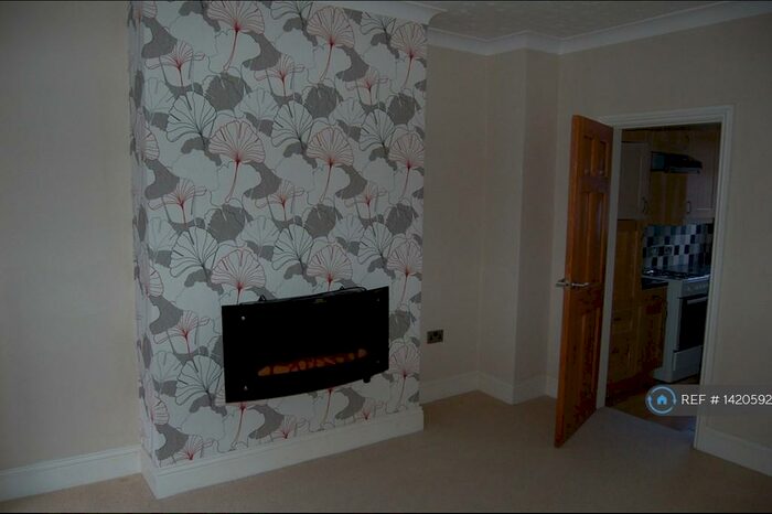 2 Bedroom Terraced House To Rent In Clivedale Avenue, Hull, HU5