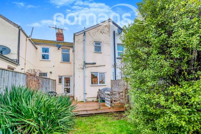 2 Bedroom Terraced House To Rent In Queens Road, Farnborough, GU14