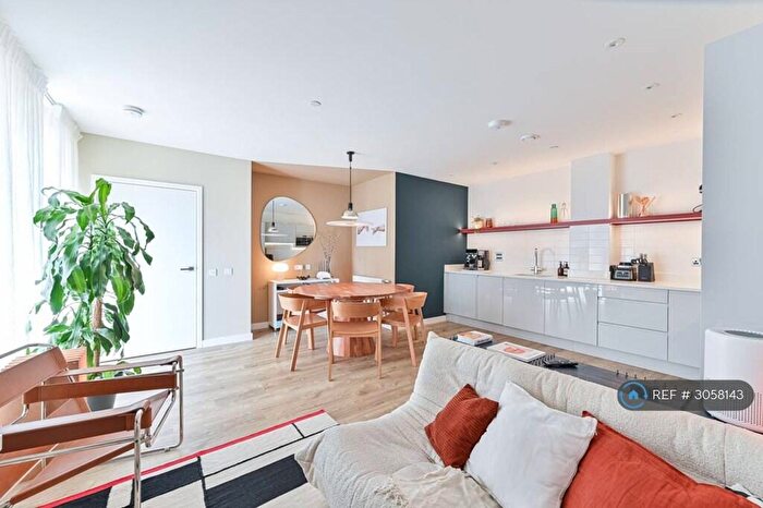 2 Bedroom Flat To Rent In Vousden Grove, London, SE28