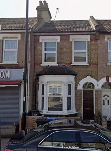 4 Bedroom Property To Rent In Town Road, London, N9
