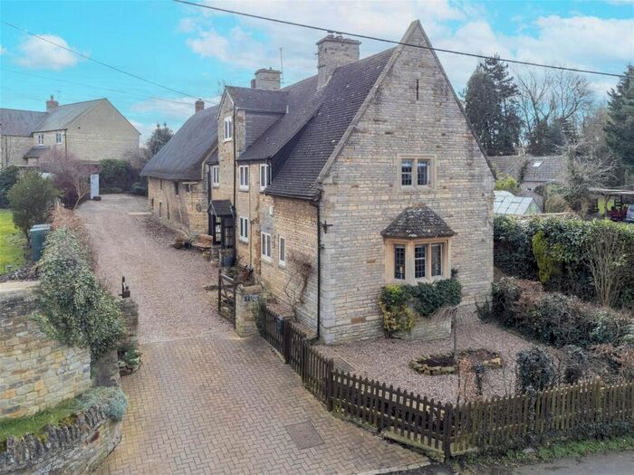 4 Bedroom Semi-Detached House For Sale In Maltings Road, Gretton, NN17