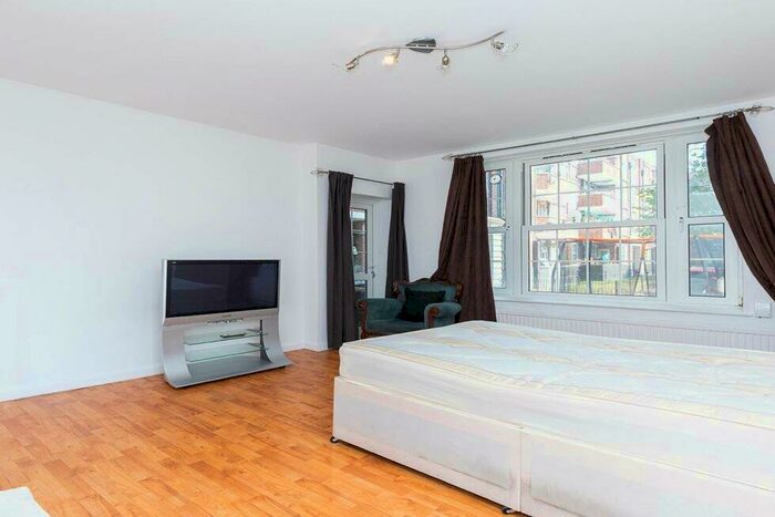 3 Bedroom Flat To Rent In Torriano Avenue, Kentish Town, NW5