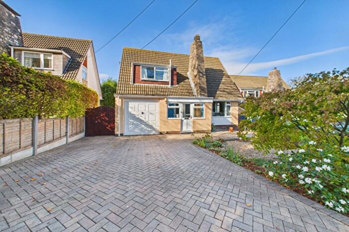 3 Bedroom Detached House For Sale In Woodside Road, Clevedon, North Somerset, BS21