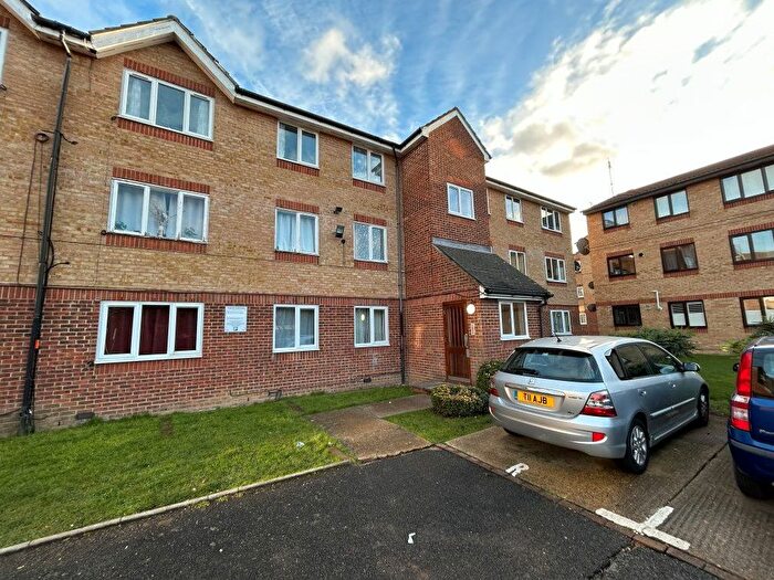 2 Bedroom Flat For Sale In Barbot Close, Edmonton, N9