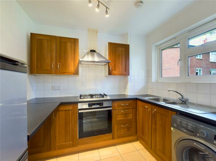 1 Bedroom Apartment To Rent In Pipers Green, London, NW9