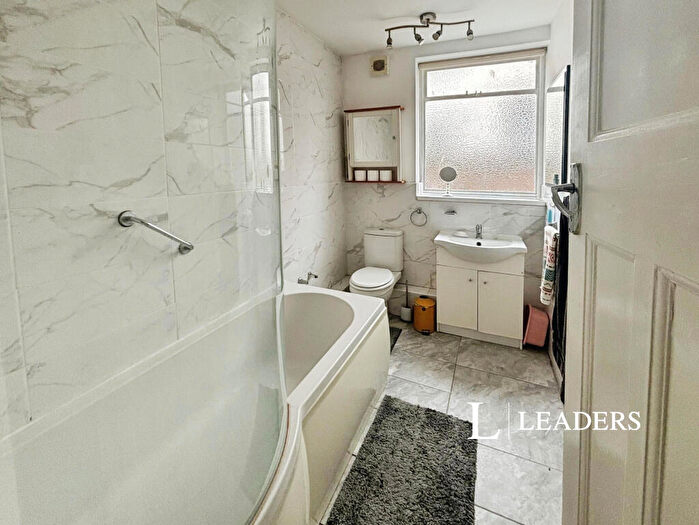 2 Bedroom Flat To Rent In Downview Road, Worthing, BN11