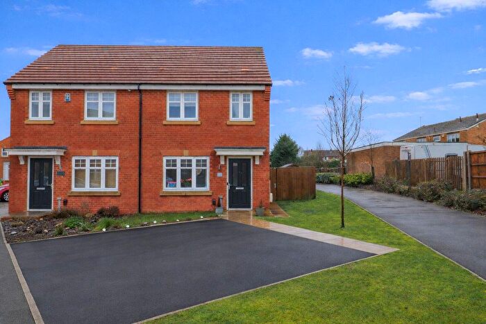 3 Bedroom Semi-Detached House For Sale In Burkwood Drive, Wakefield, WF1