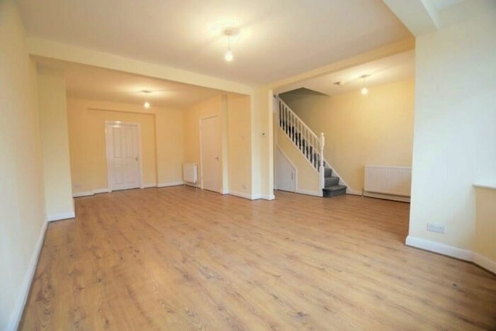 3 Bedroom Terraced House To Rent In Eastern Avenue, Ilford, IG2
