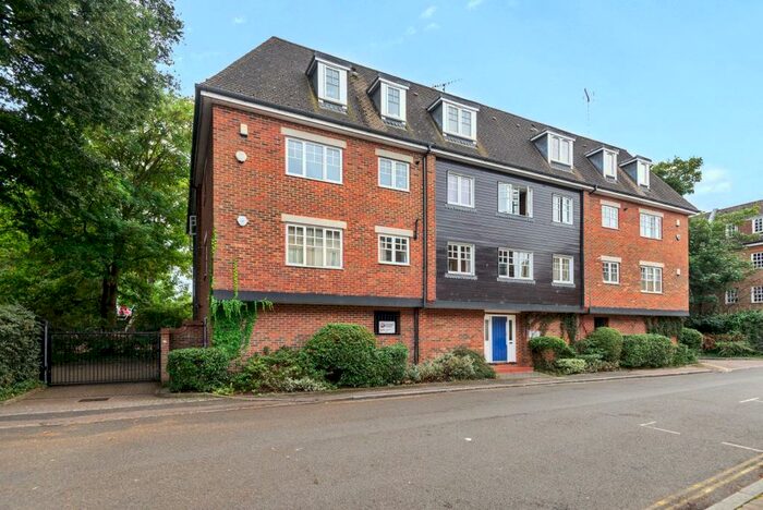 2 Bedroom Apartment To Rent In Jerome House, Old Bridge Street, Hampton Wick, KT1
