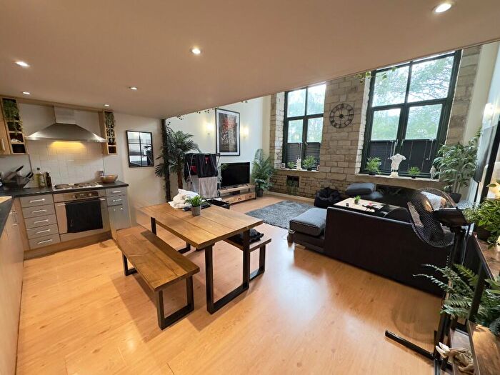 2 Bedroom Duplex For Sale In Whitfield Mill, Apperley Bridge, Bradford, BD10