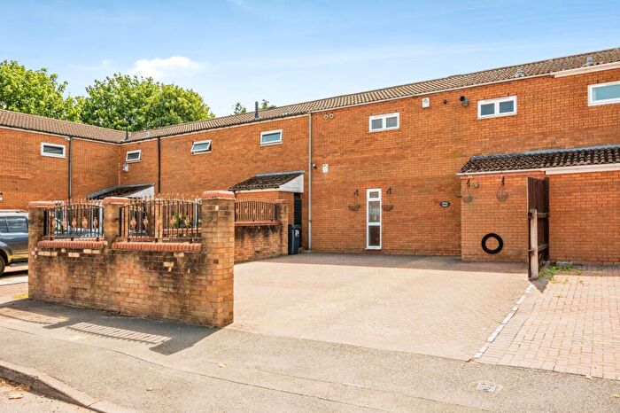 3 Bedroom Terraced House For Sale In Stuart Street, Birmingham, B7