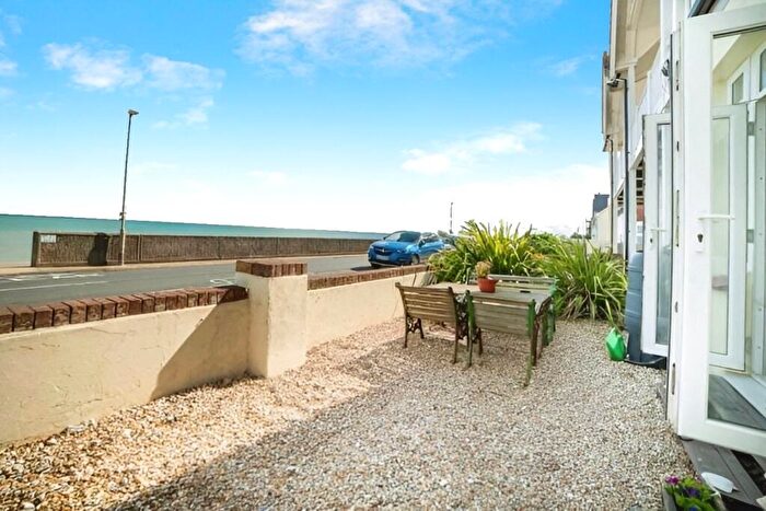 2 Bedroom Flat To Rent In The Marina, Deal, Kent, CT14