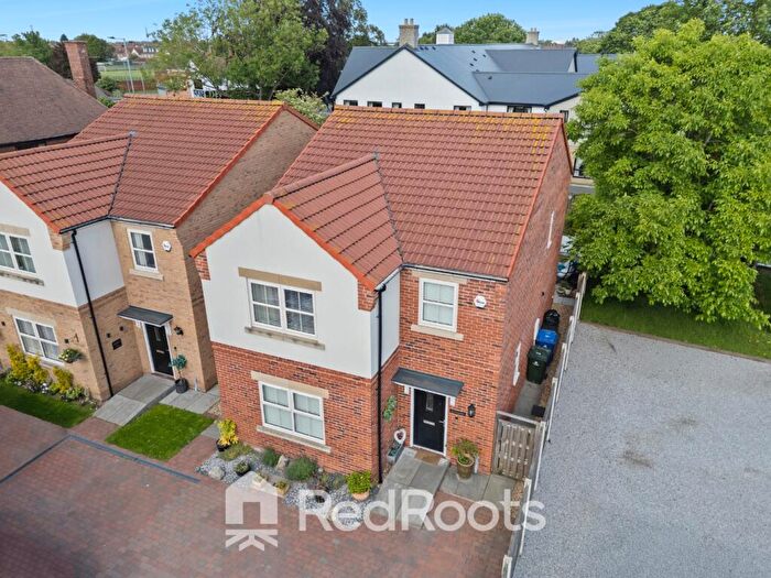 4 Bedroom Semi-Detached House For Sale In Barton Lane, Armthorpe, Doncaster, DN3