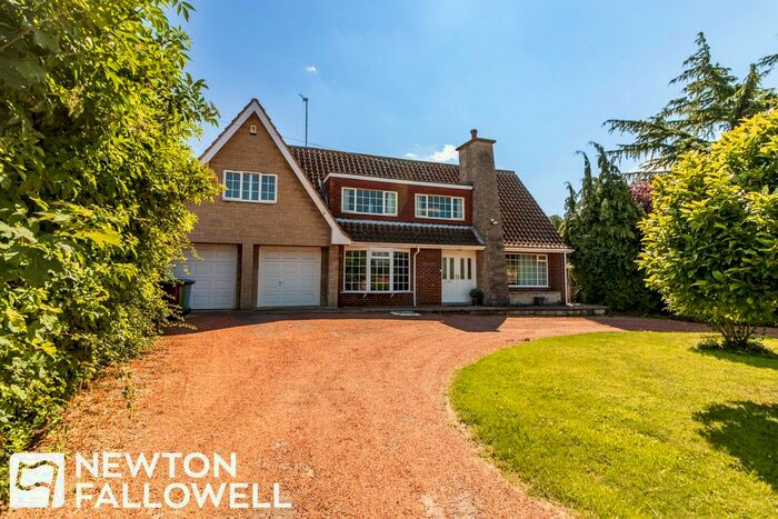 5 Bedroom Detached House For Sale In Little Gringley Lane, Welham, DN22