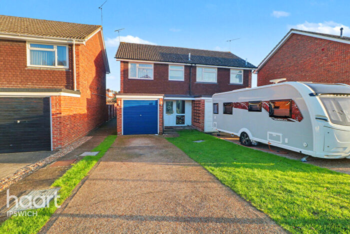 3 Bedroom Semi-Detached House For Sale In Vincent Close, Ipswich, IP1