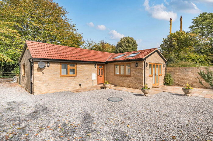 2 Bedroom Detached Bungalow For Sale In Bath Road, Warminster, BA12