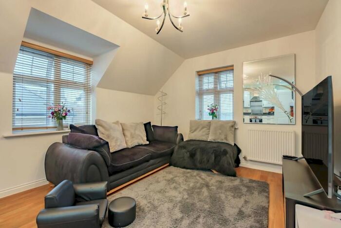 2 Bedroom Flat To Rent In Mackintosh Street, Bromley, BR2