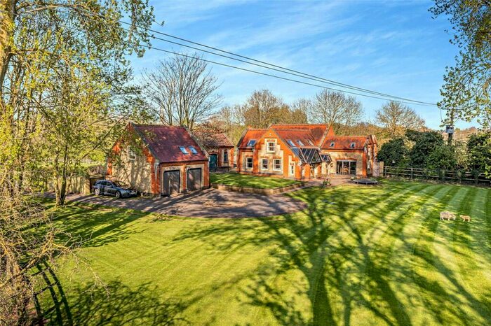 5 Bedroom Detached House To Rent In Barnwell Road, Oundle, Northamptonshire, PE8